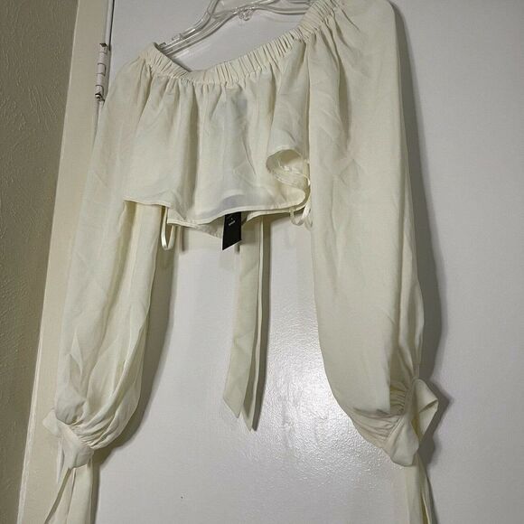 NEW! Revolve Chrissy Teigan Wat Phra Top ivory crop off shoulder blouse size XS - Picture 3 of 7